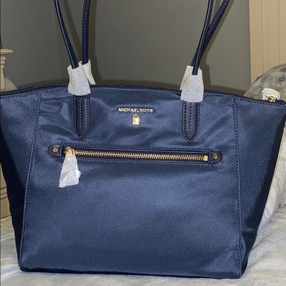 Michael Kors Handbags - Michael Kors Bag! BRAND NEW🎉